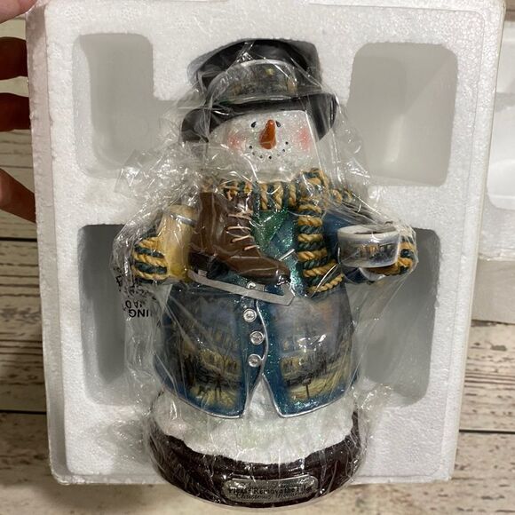 NEW Thomas Kinkade Christmas Memories Snowman Figurine The Bradford Edition 2004 - Picture 2 of 5